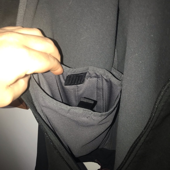 Awesome Carhartt black jacket - Picture 4 of 8